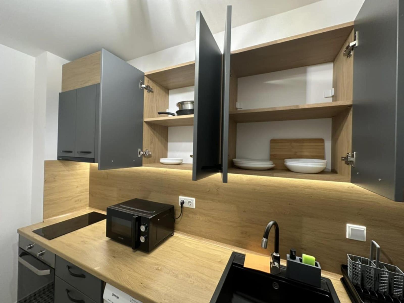 Fashion & Private Parking Apartment Sofia
