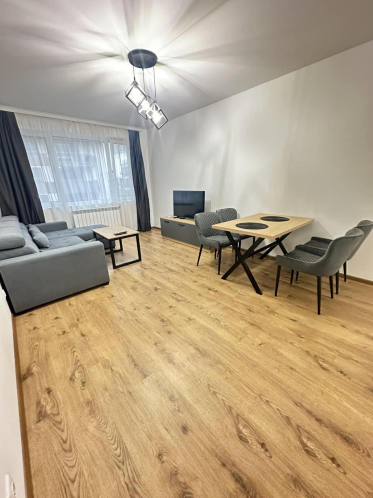 Fashion & Private Parking Apartment *
